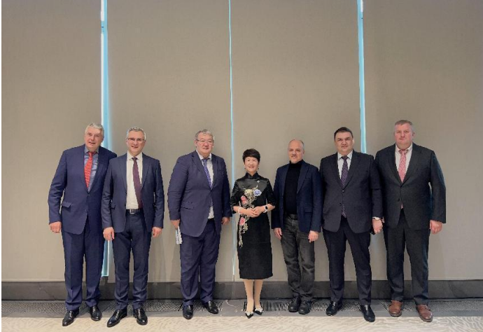 1713581800355099556.png 3.png